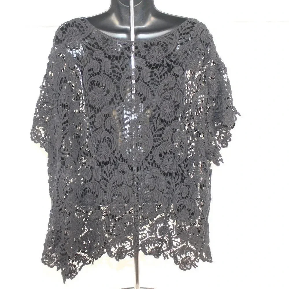 TORRID SHAW - Picture 4 of 6